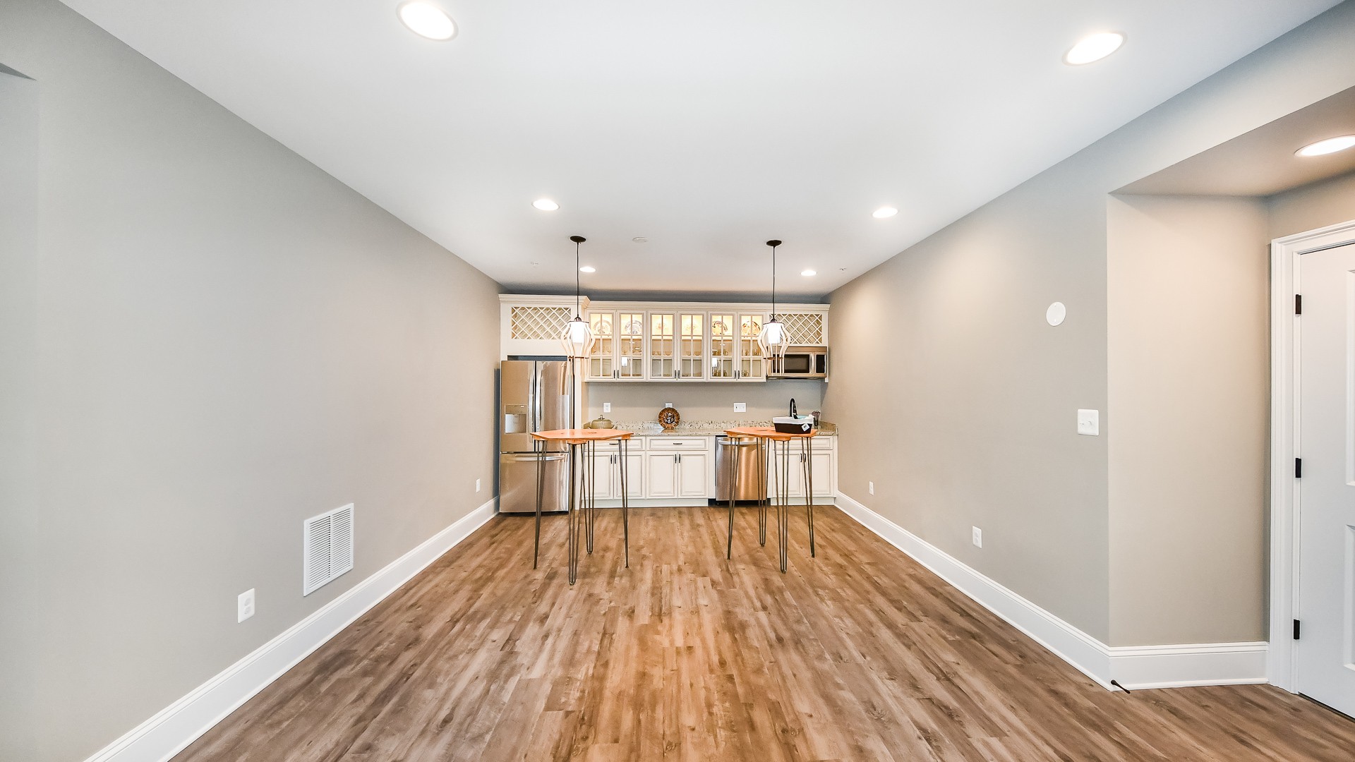 Neutral Transitional Basement With Wetbar Olney, MD