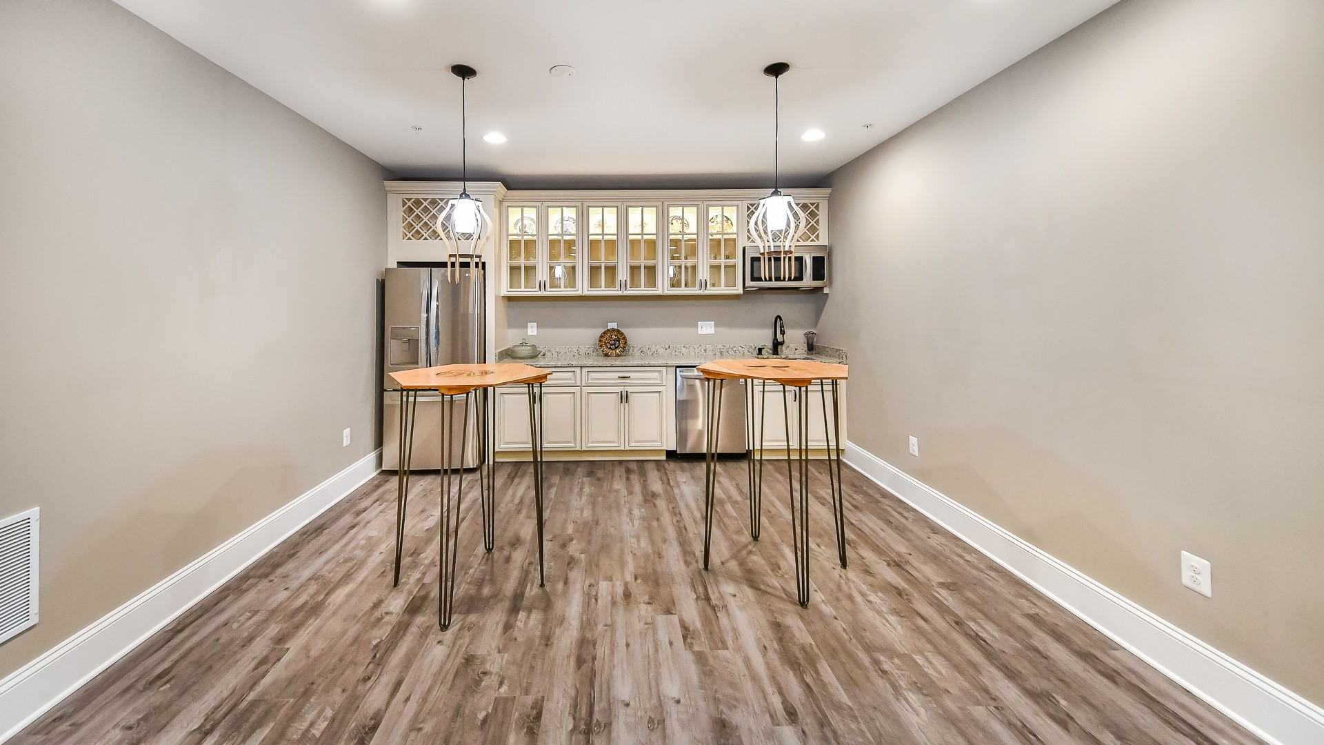Neutral Transitional Basement With Wetbar Olney, MD
