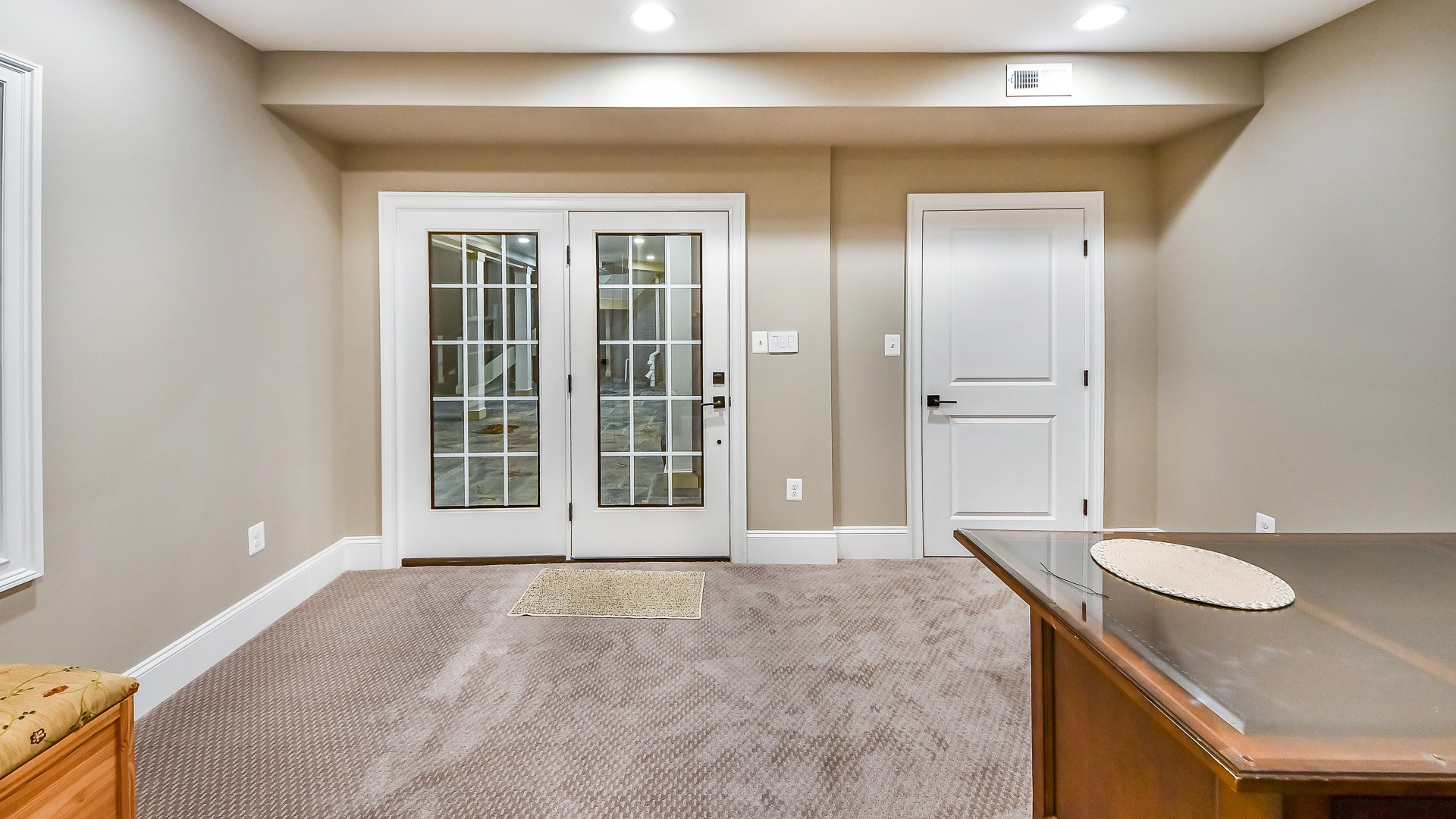Neutral Transitional Basement With Wetbar Olney, MD